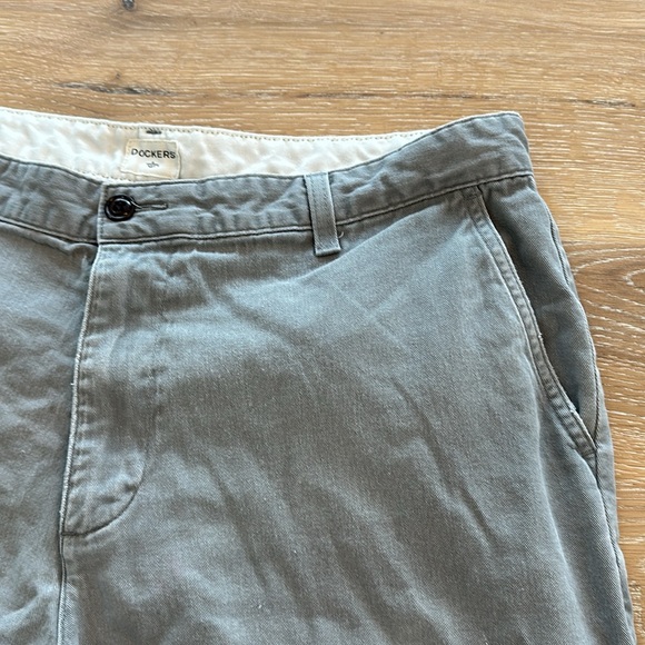 Dockers Men’s Short - Picture 3 of 11